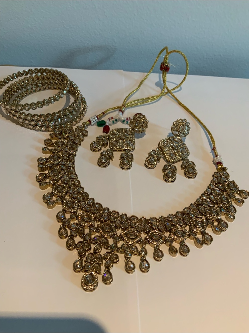 Pretty necklace earrings and bracelet set.